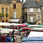 Les Trois L Bed & Breakfast