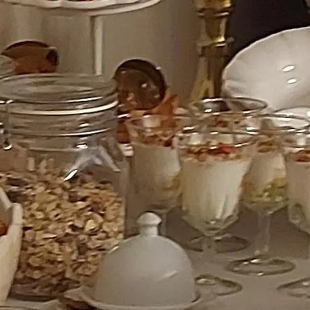 Oda ve Kahvaltı Les Trois L Gindou