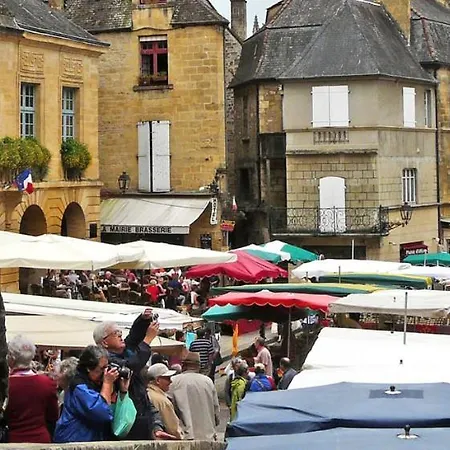 Les Trois L Bed & Breakfast